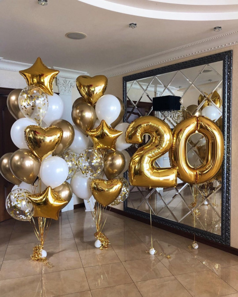 Стильное решение в золотом и белом цвете на 20 лет