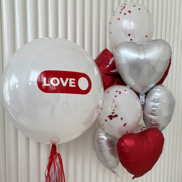 Воздушные шары с гелием LOVE с баблз