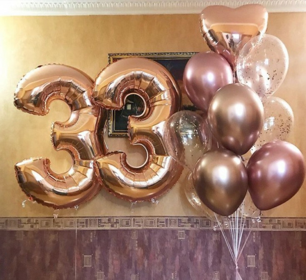 Композиция на 33 года в цвете розовое золото